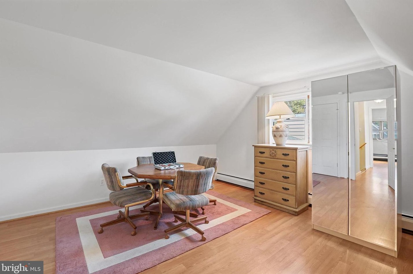 6 Quarter Turn, Levittown PA 19057-1935 exterior