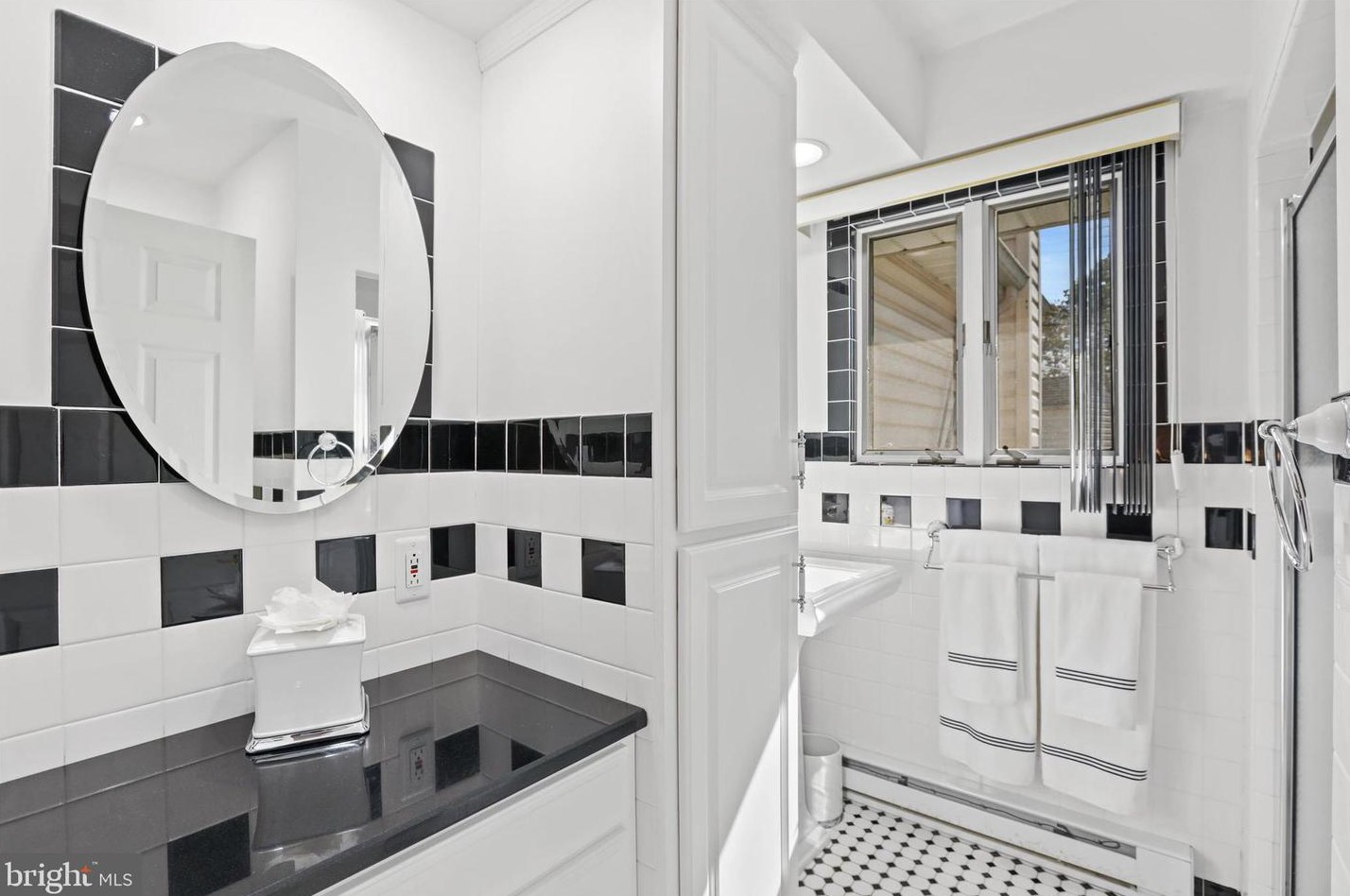 6 Quarter Turn, Levittown PA 19057-1935 exterior