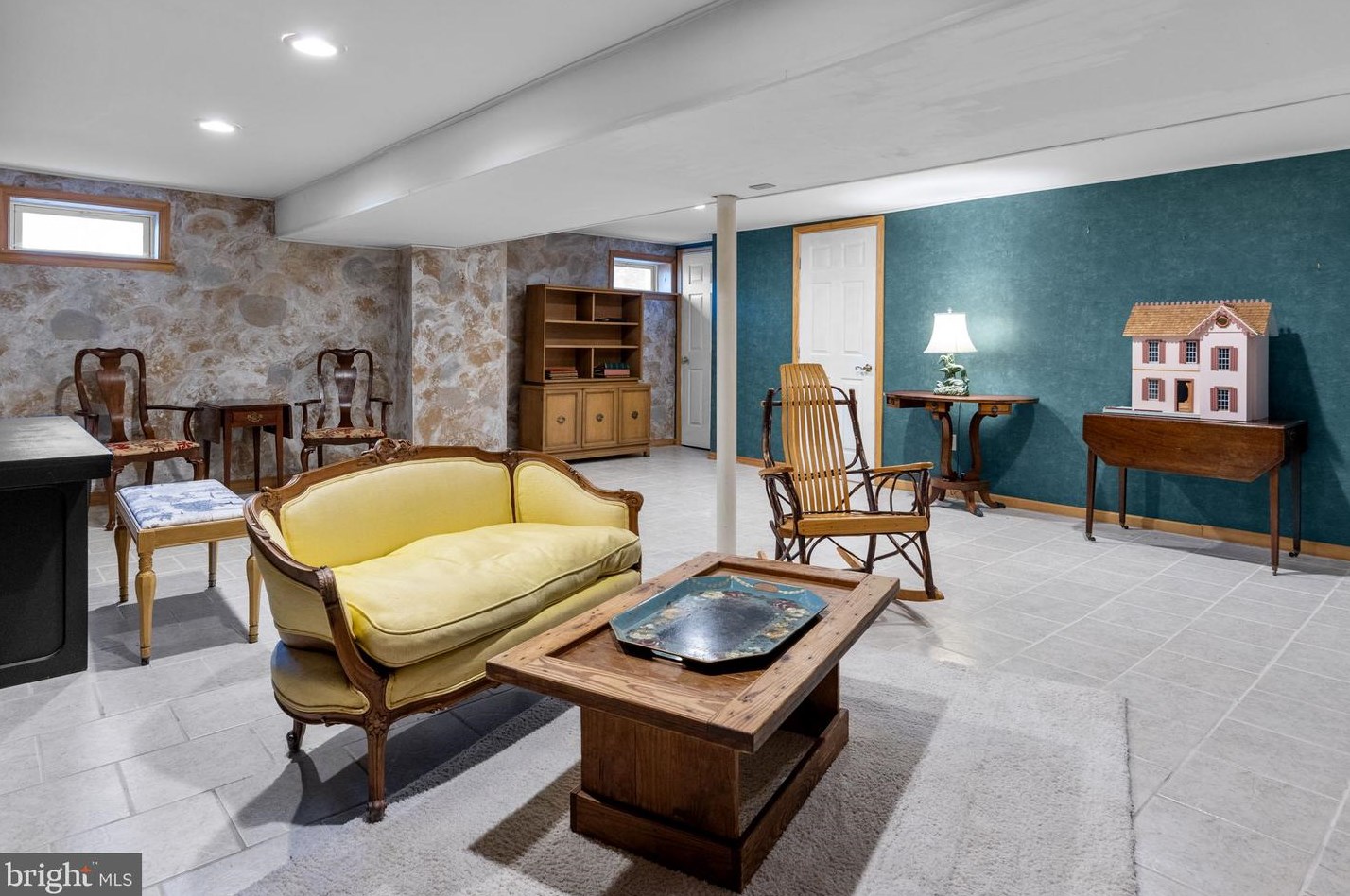 107 Frost Ln, Upper Makefield PA 18940-2010 exterior