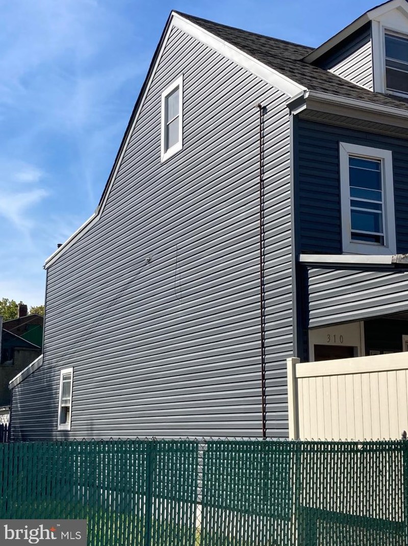 310 Dorrance St, Edgely PA  19007-5109 exterior