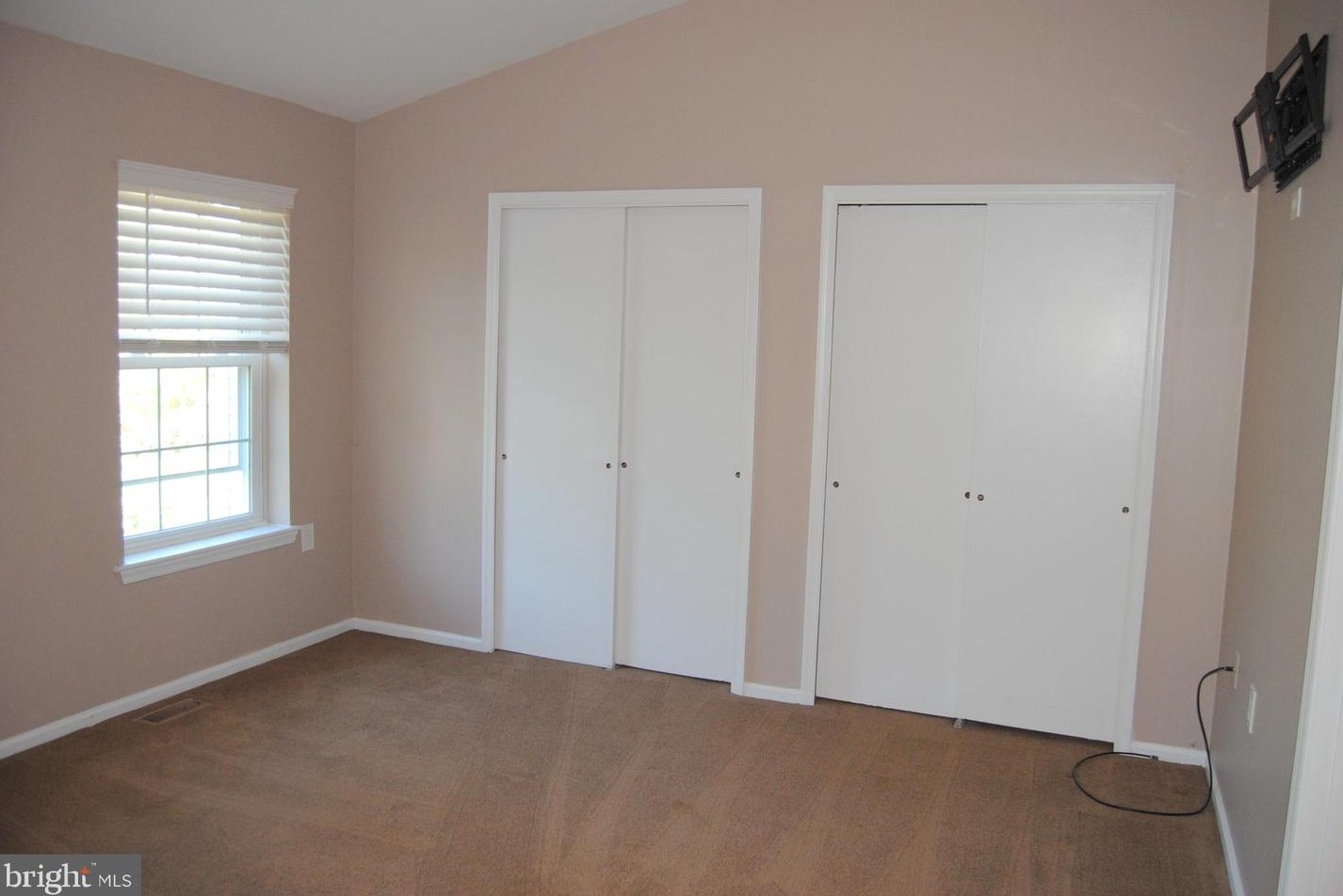 62 Ardsley Ct, Upper Makefield PA  18940-2309 exterior