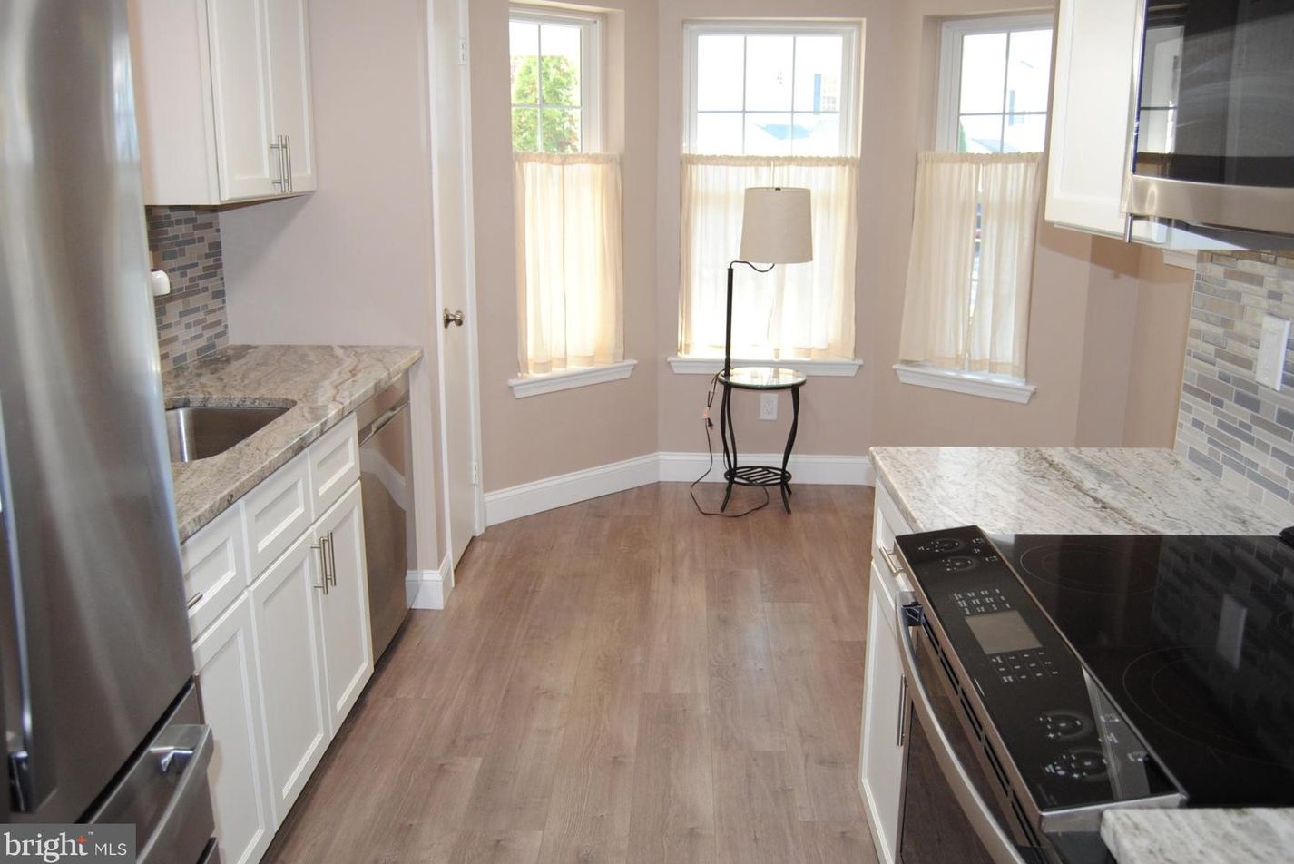 62 Ardsley Ct, Upper Makefield PA  18940-2309 exterior