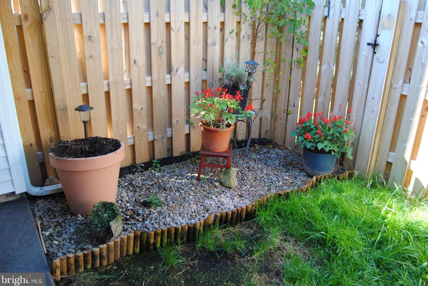 62 Ardsley Ct, Upper Makefield PA  18940-2309 exterior