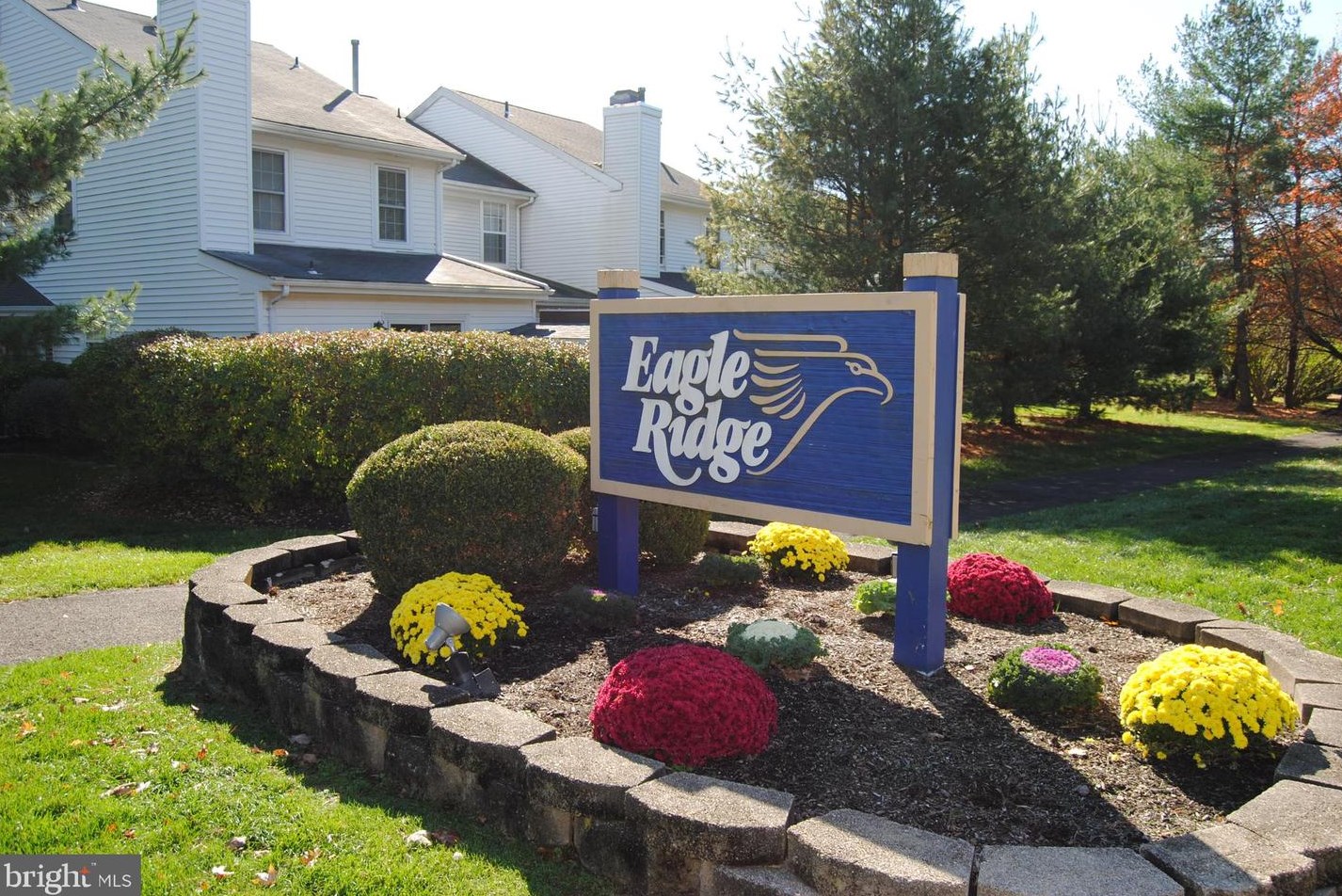 62 Ardsley Ct, Upper Makefield PA  18940-2309 exterior