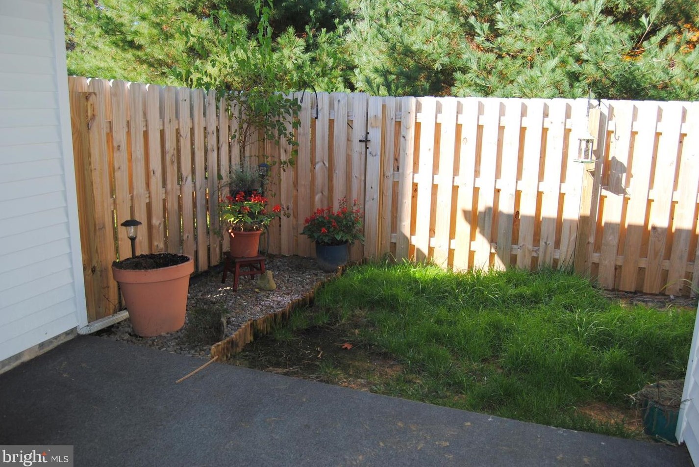 62 Ardsley Ct, Upper Makefield PA  18940-2309 exterior