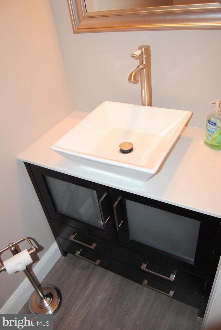 62 Ardsley Ct, Upper Makefield PA  18940-2309 exterior