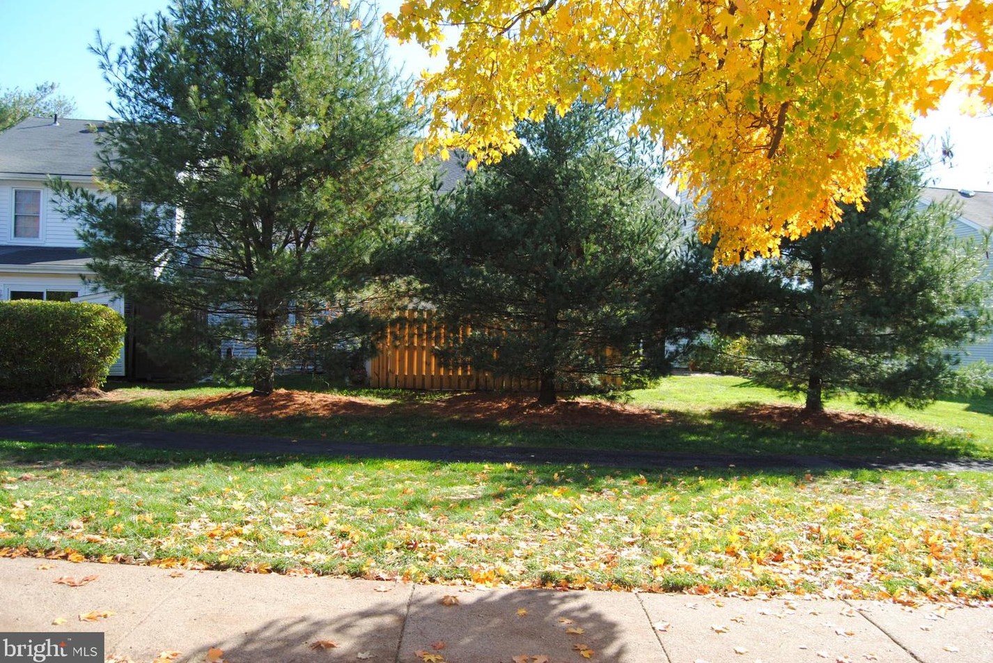 62 Ardsley Ct, Upper Makefield PA  18940-2309 exterior