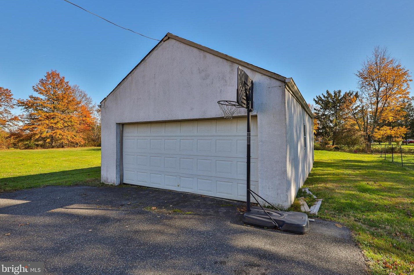 2028 Ridge Rd, Sellersville PA  18960-3056 exterior