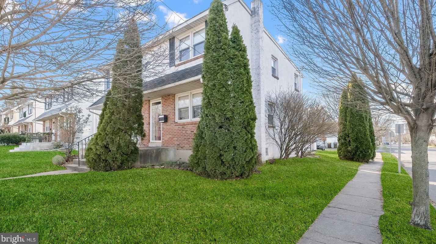 220 Shewell Ave, Gardenville PA  18901-3706 exterior