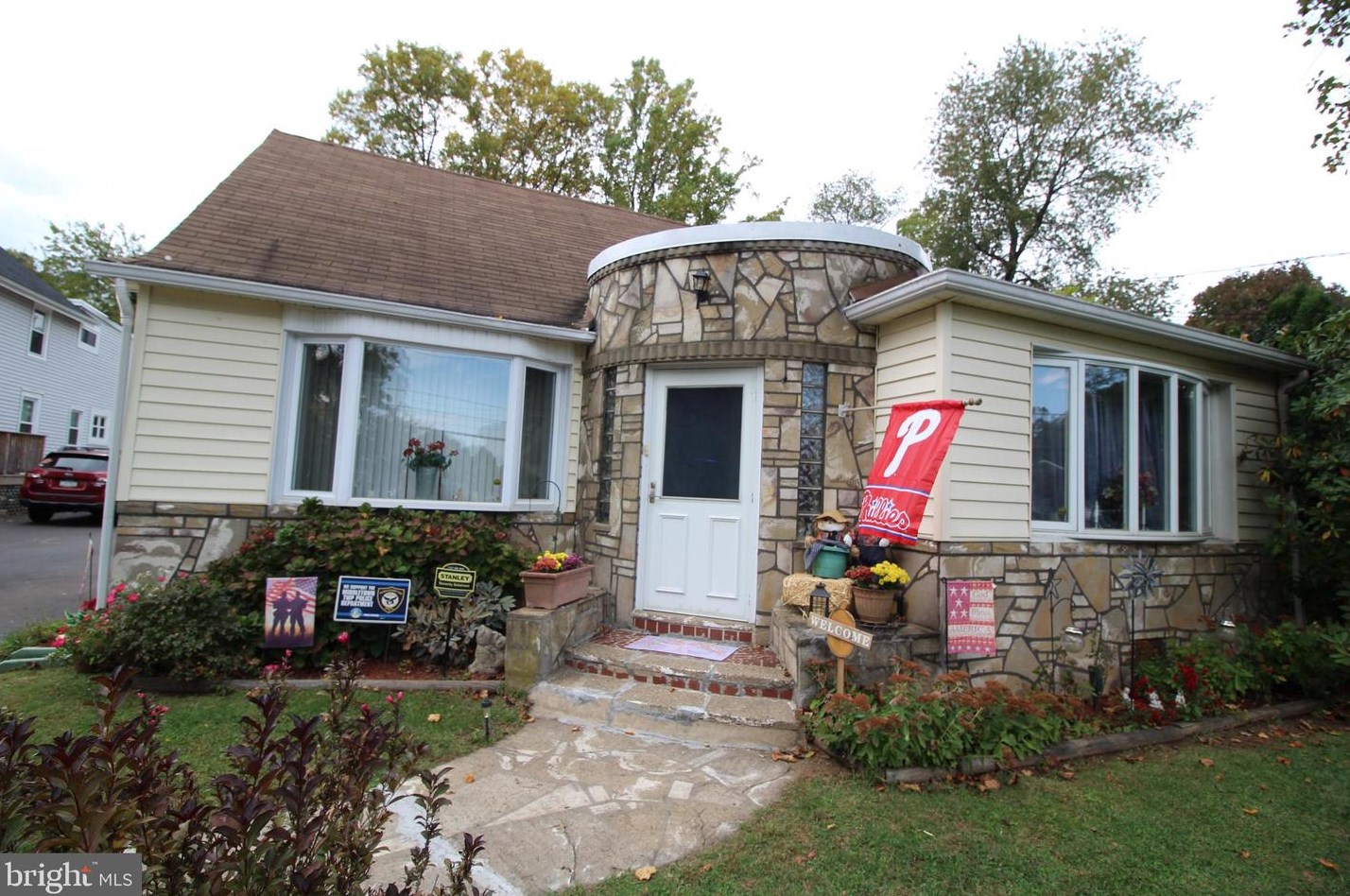 1743 Highland Ave, Langhorne PA  19047-3720 exterior