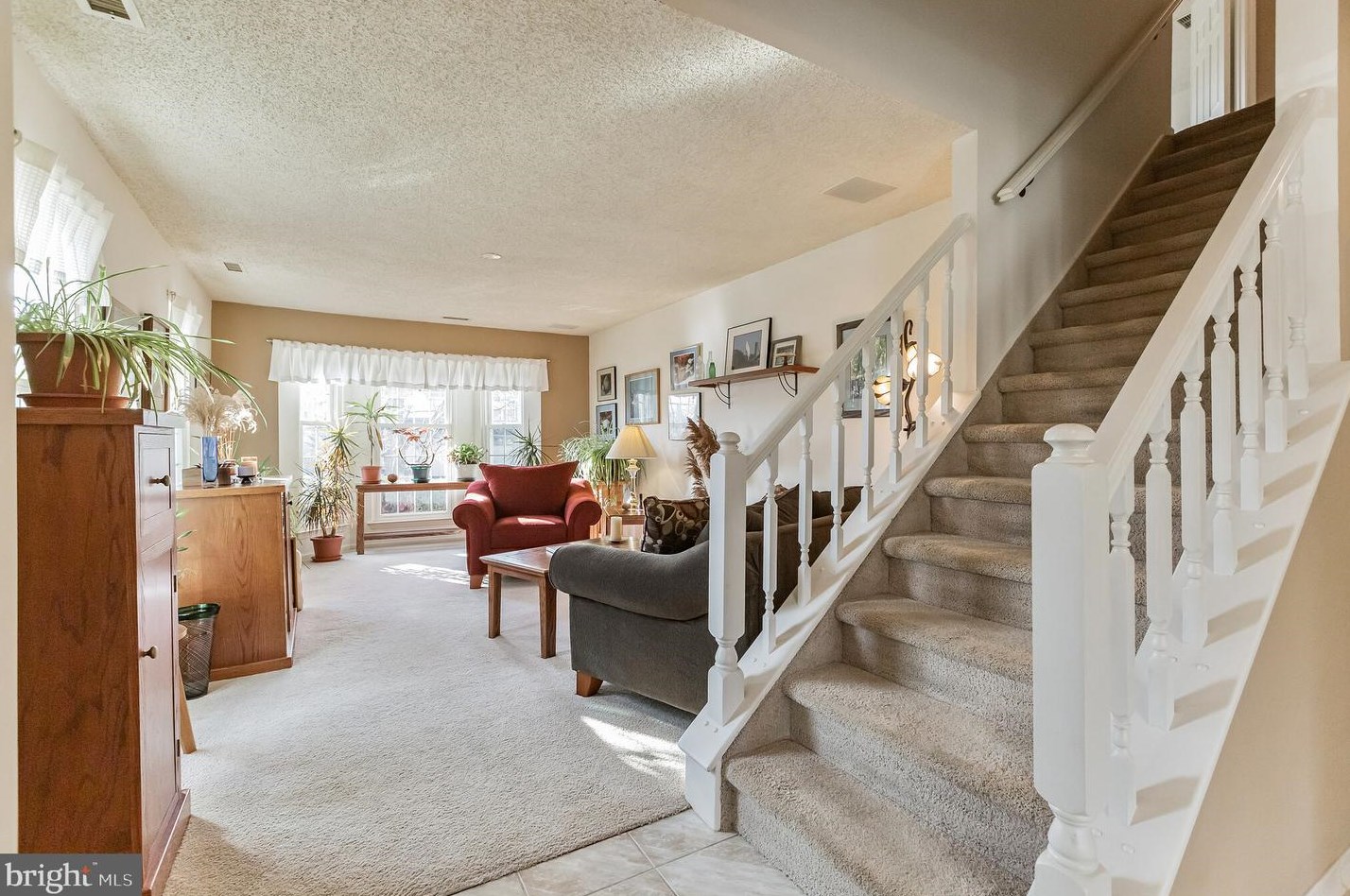 54 Magnolia Dr, Upper Makefield PA  18940-9236 exterior