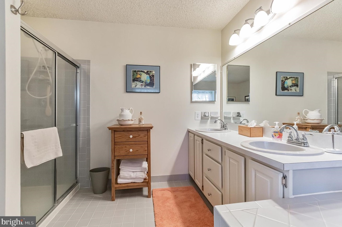 54 Magnolia Dr, Upper Makefield PA  18940-9236 exterior