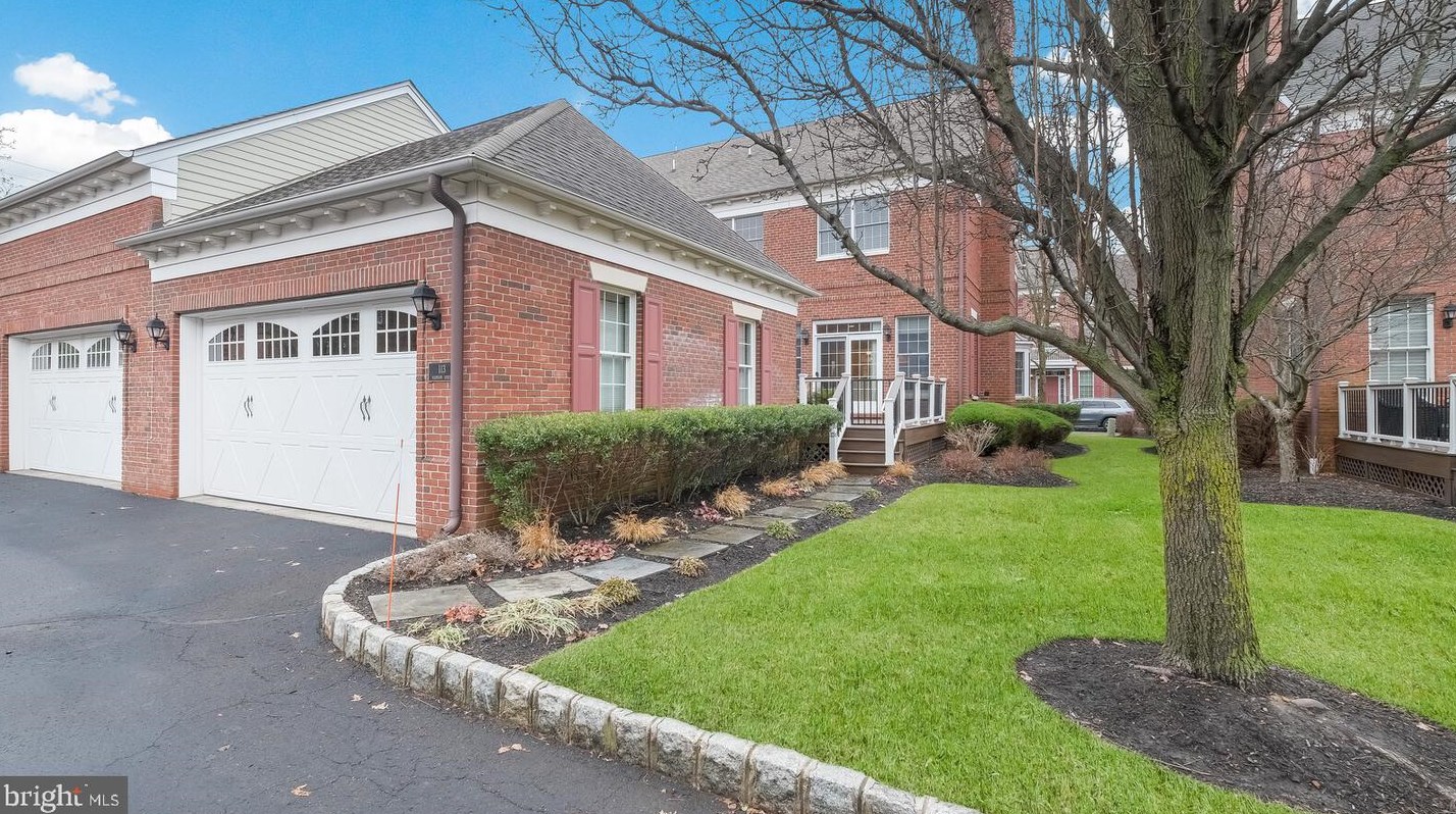 113 Madison St, Upper Makefield PA  18940-2166 exterior