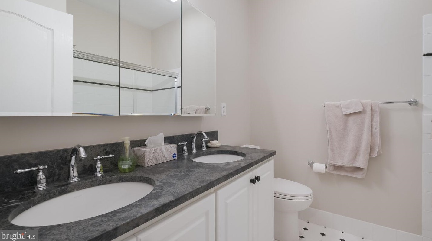 113 Madison St, Upper Makefield PA  18940-2166 exterior