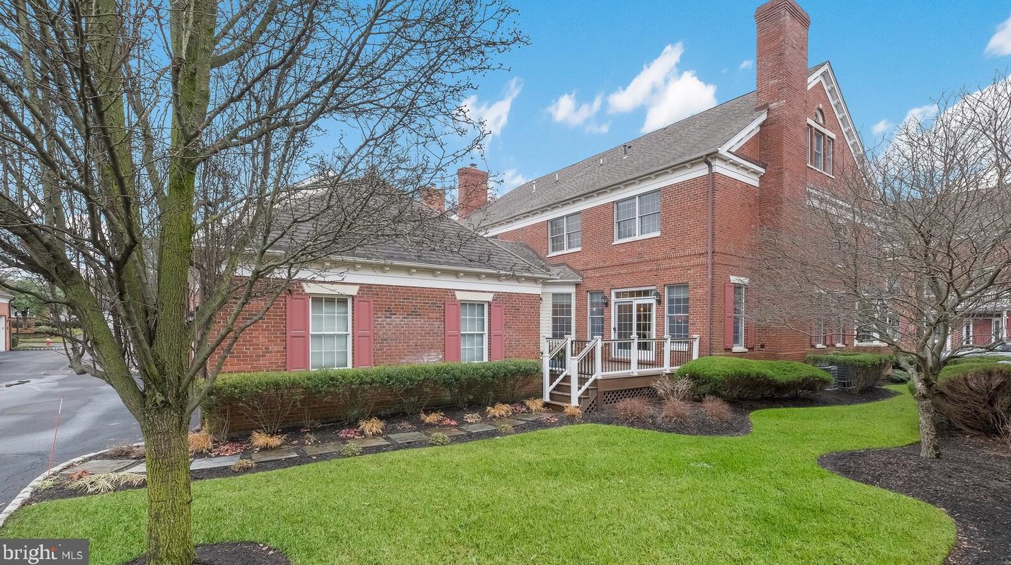 113 Madison St, Upper Makefield PA  18940-2166 exterior