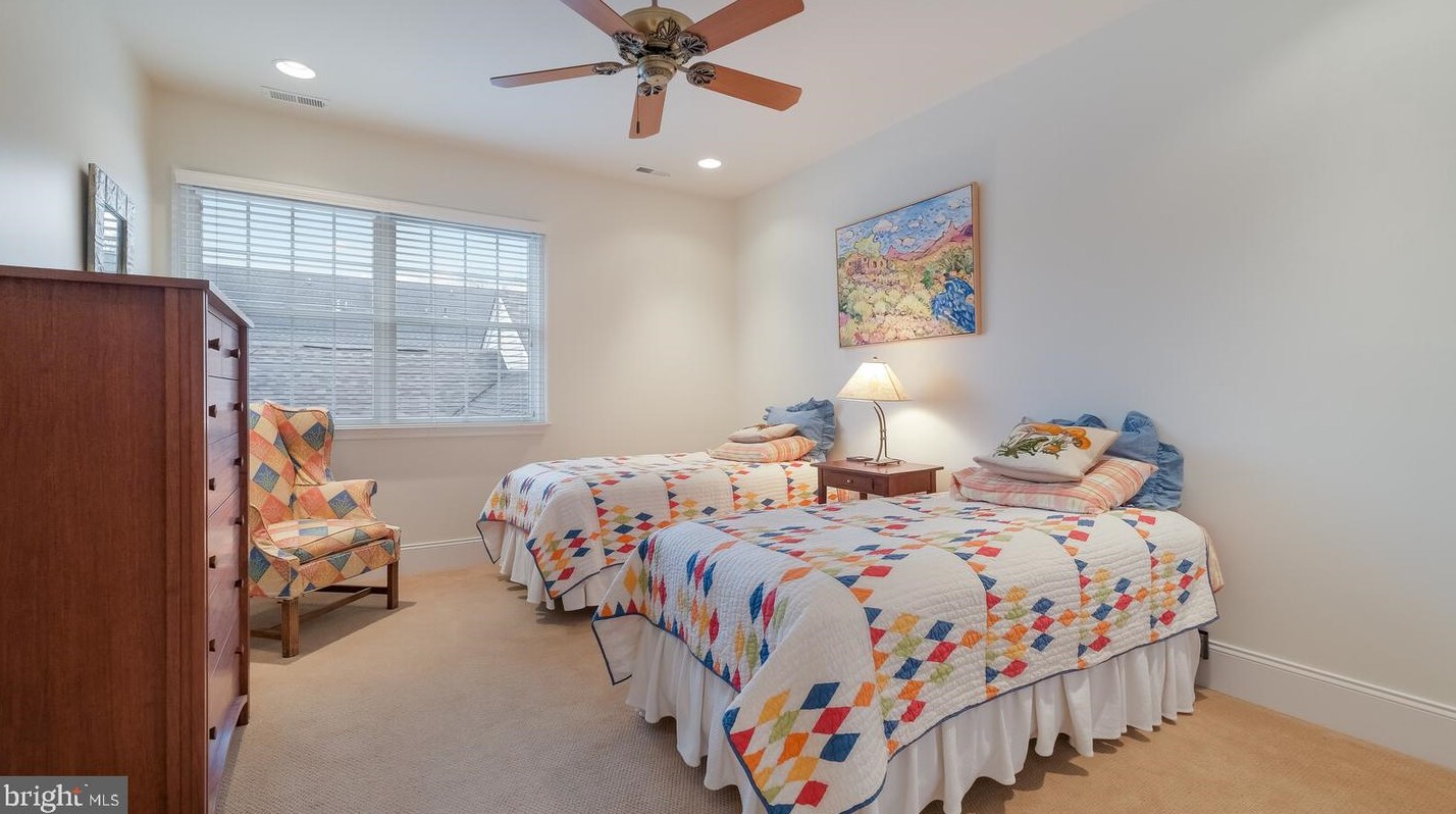 113 Madison St, Upper Makefield PA  18940-2166 exterior