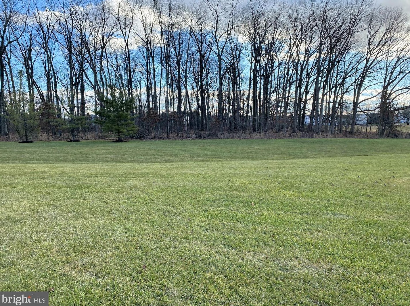 2501 Peachtree Dr, Perkasie PA  18944-5457 exterior