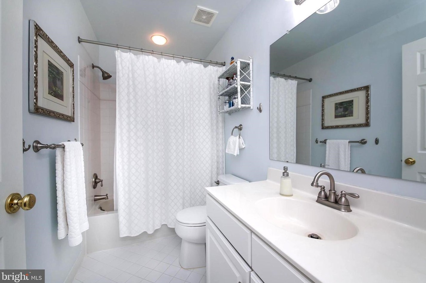5069 Sagewood Ct, Gardenville PA  18902-6202 exterior