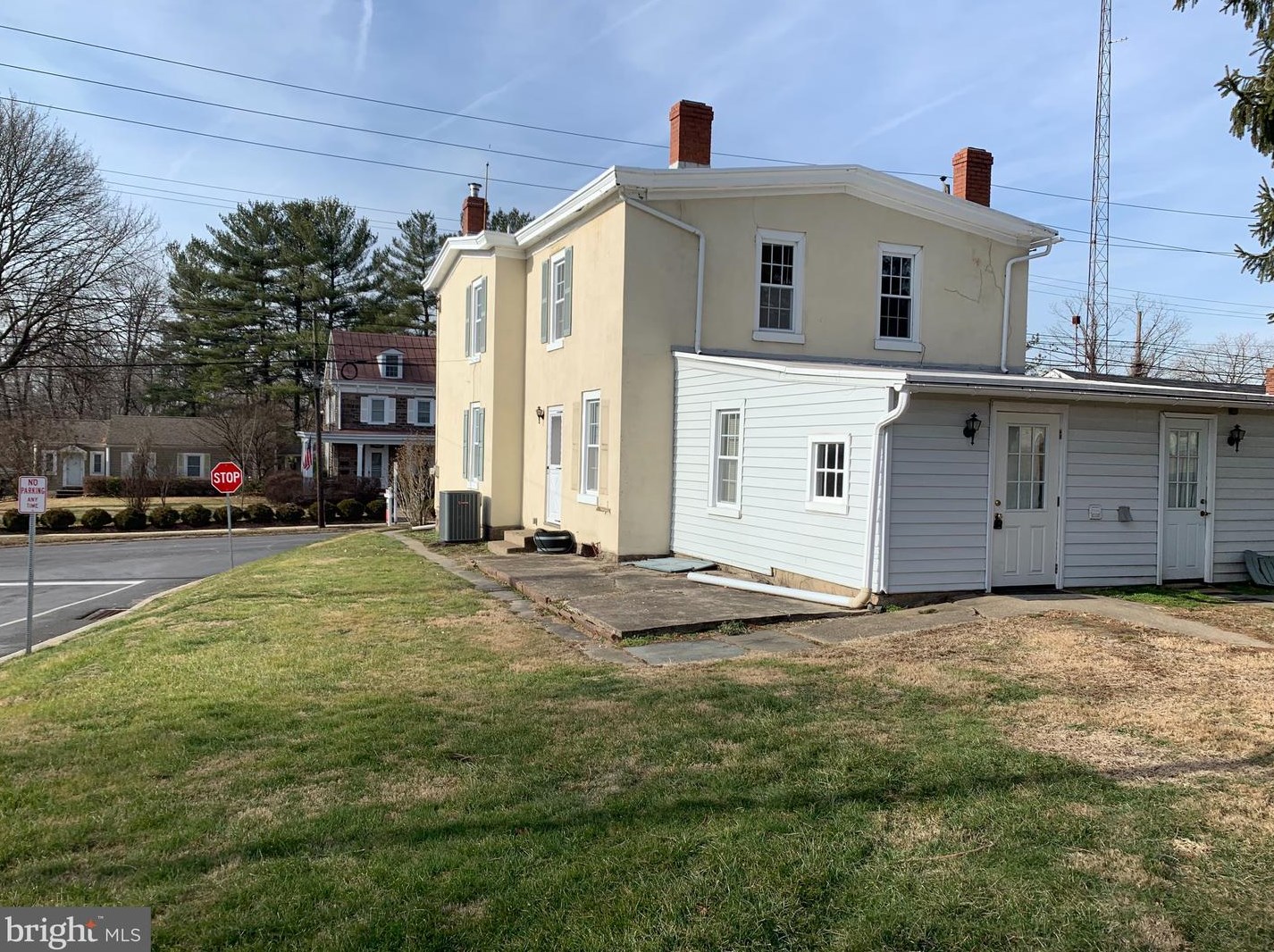 511 State St, Upper Makefield PA  18940-1933 exterior