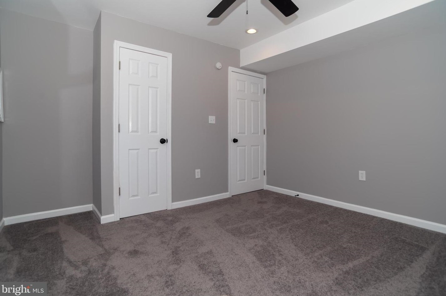 5 Hollyhock Ln, Levittown PA  19055-1319 exterior