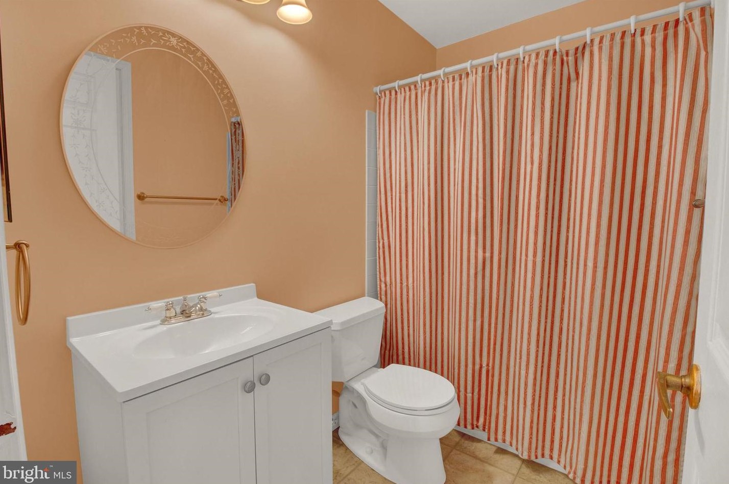 24 Sassafras Cir, Upper Makefield PA  18940-9232 exterior