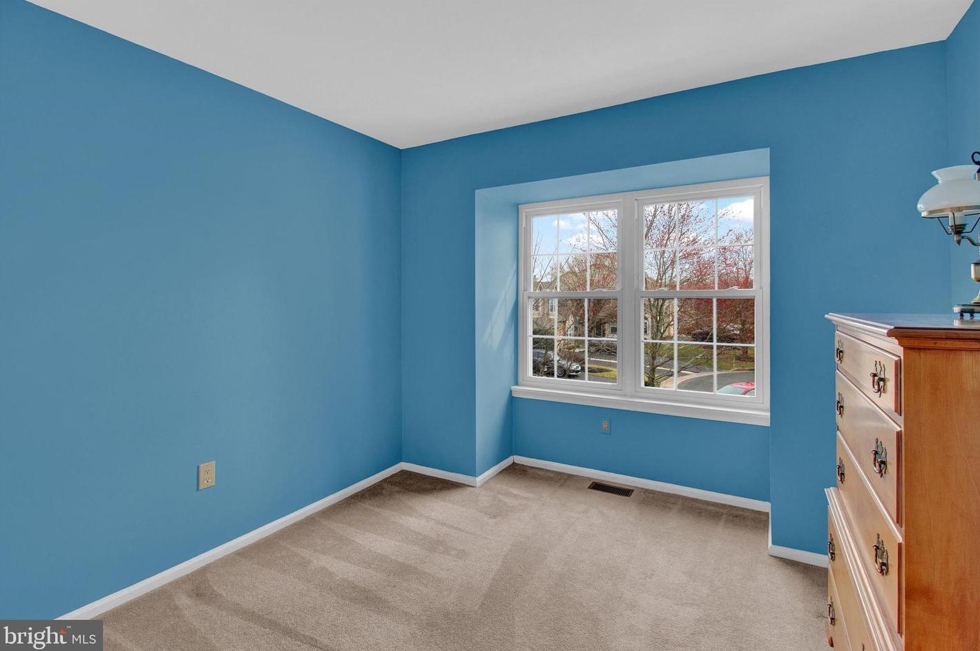 24 Sassafras Cir, Upper Makefield PA  18940-9232 exterior