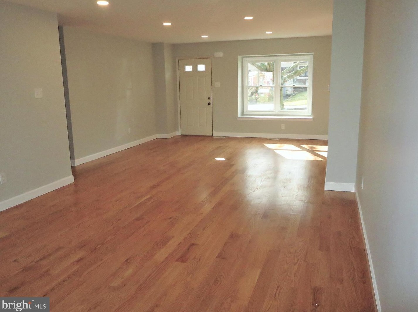 74 Bellwood Dr, Langhorne PA  19053-7215 exterior