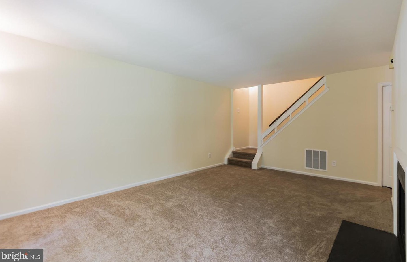 13 Heather Ct, Upper Makefield PA  18940-1539 exterior