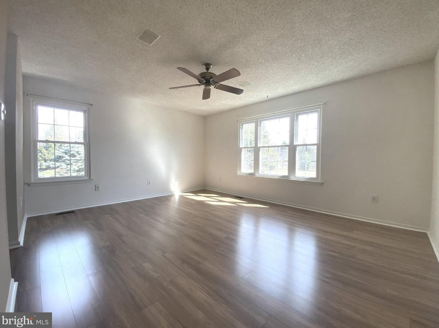 54 Magnolia Dr, Upper Makefield PA  18940-9236 exterior