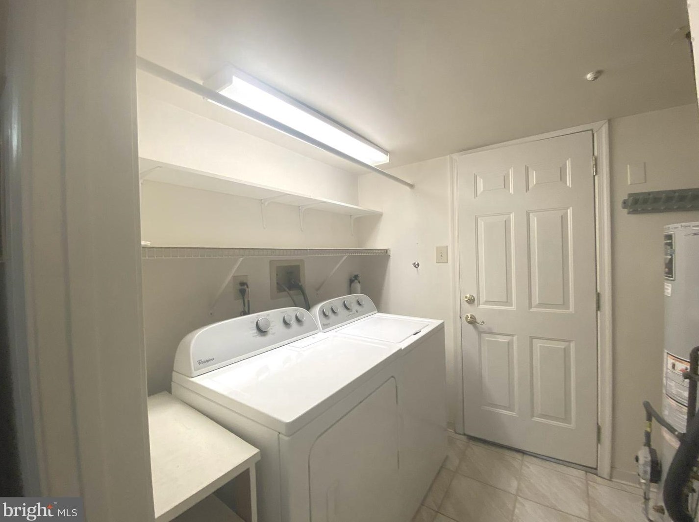 54 Magnolia Dr, Upper Makefield PA  18940-9236 exterior