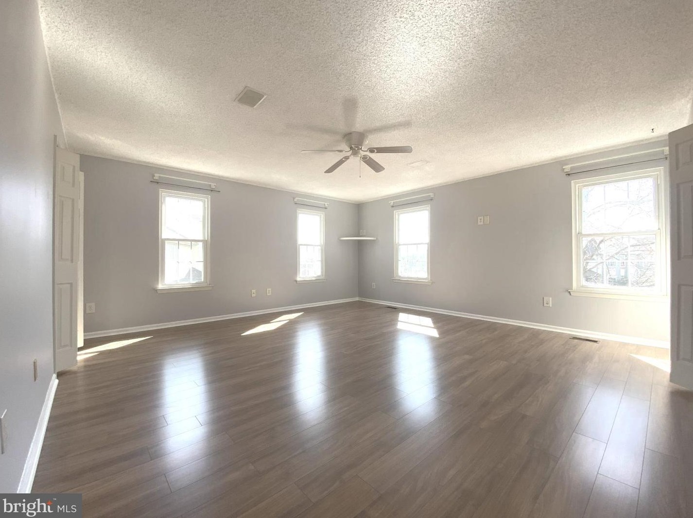 54 Magnolia Dr, Upper Makefield PA  18940-9236 exterior