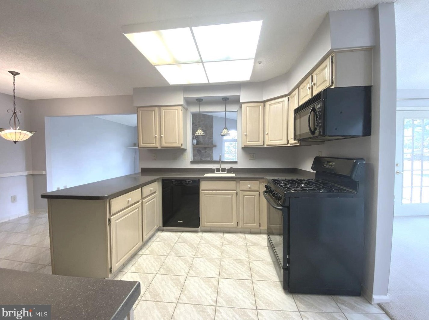 54 Magnolia Dr, Upper Makefield PA  18940-9236 exterior