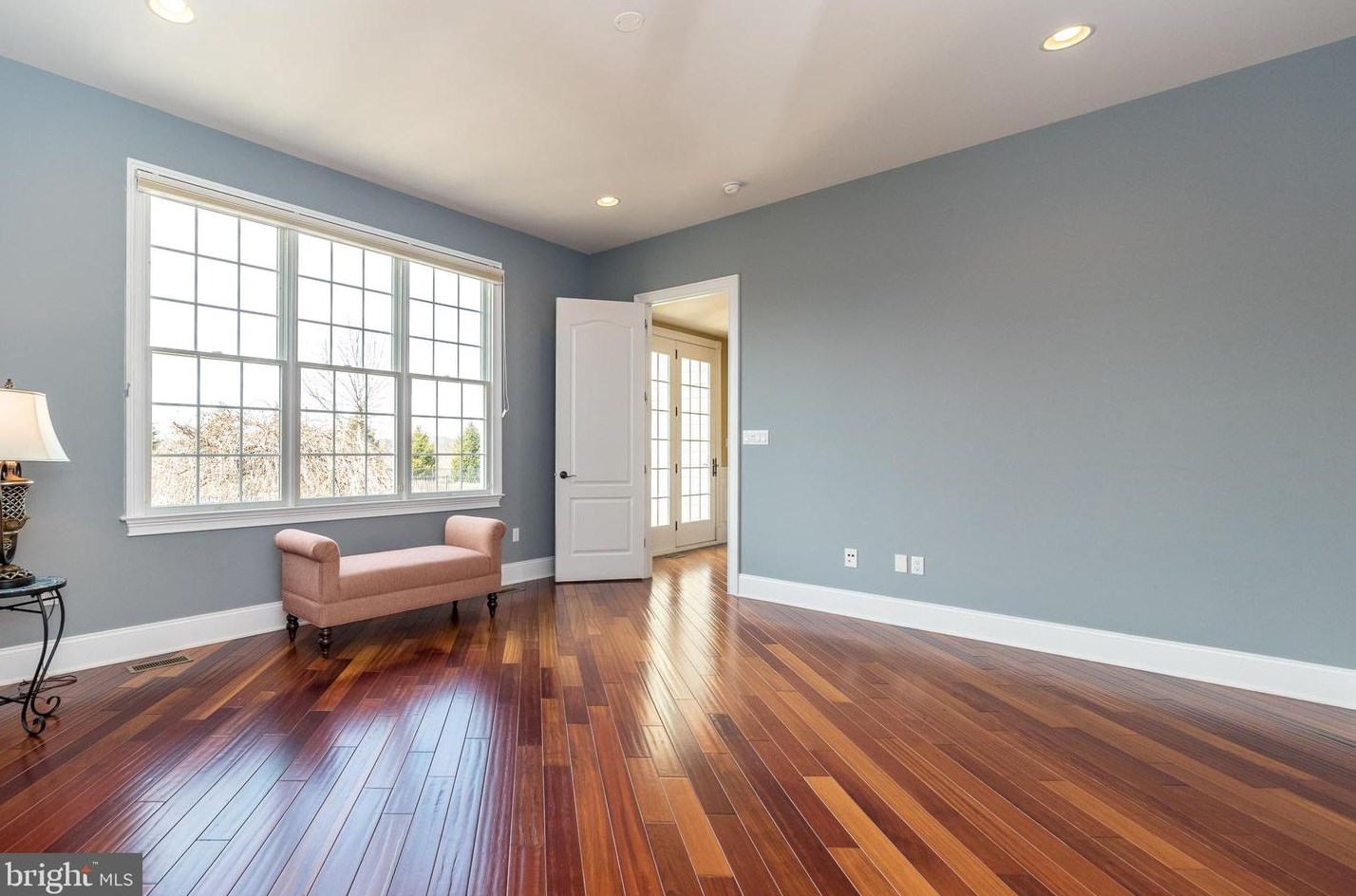 11 Holme Ct, Upper Makefield PA  18940-3024 exterior