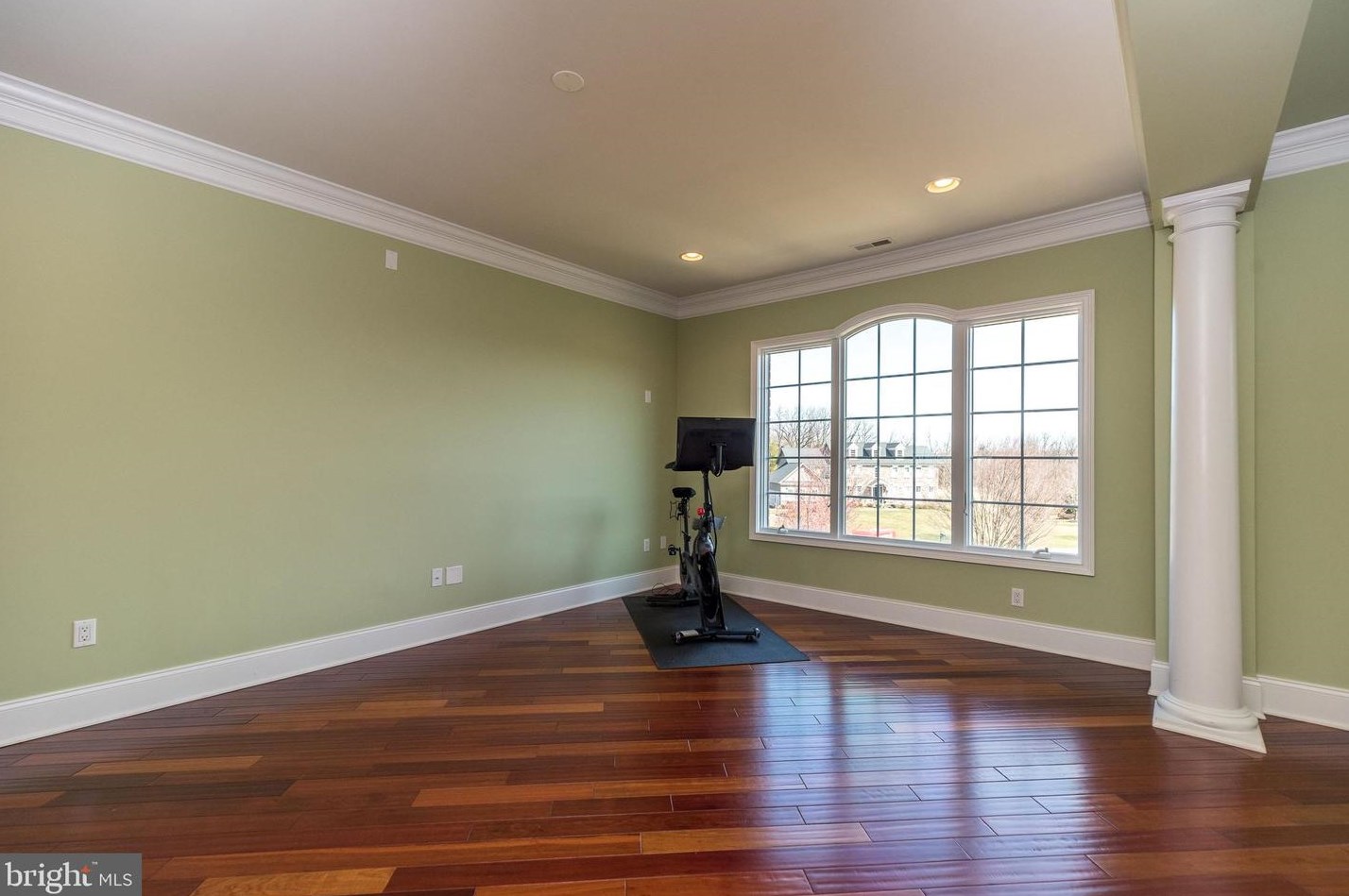 11 Holme Ct, Upper Makefield PA  18940-3024 exterior