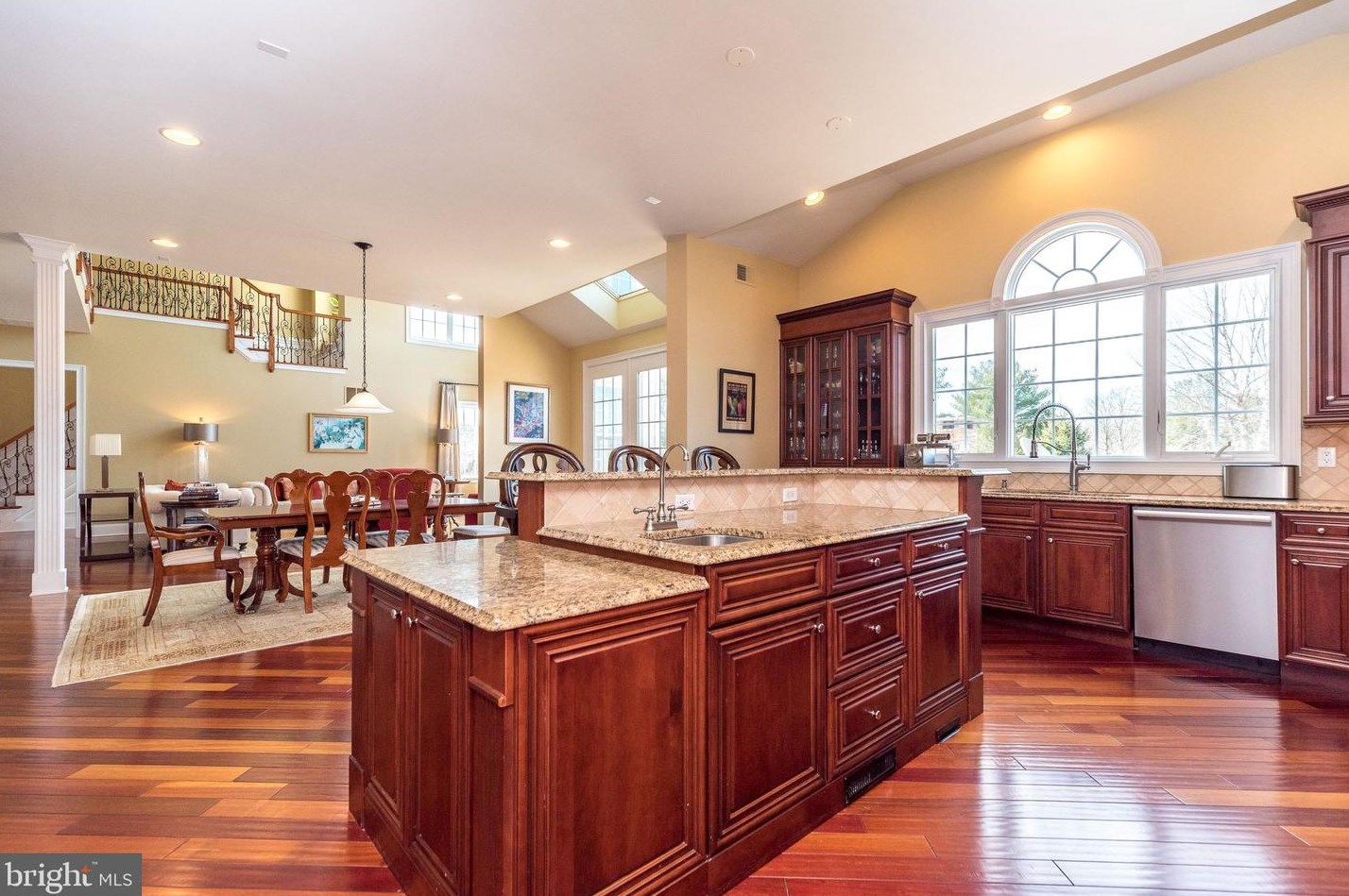 11 Holme Ct, Upper Makefield PA  18940-3024 exterior