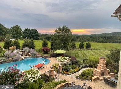 11 Holme Ct, Upper Makefield PA  18940-3024 exterior