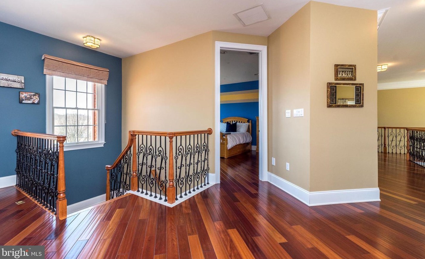 11 Holme Ct, Upper Makefield PA  18940-3024 exterior