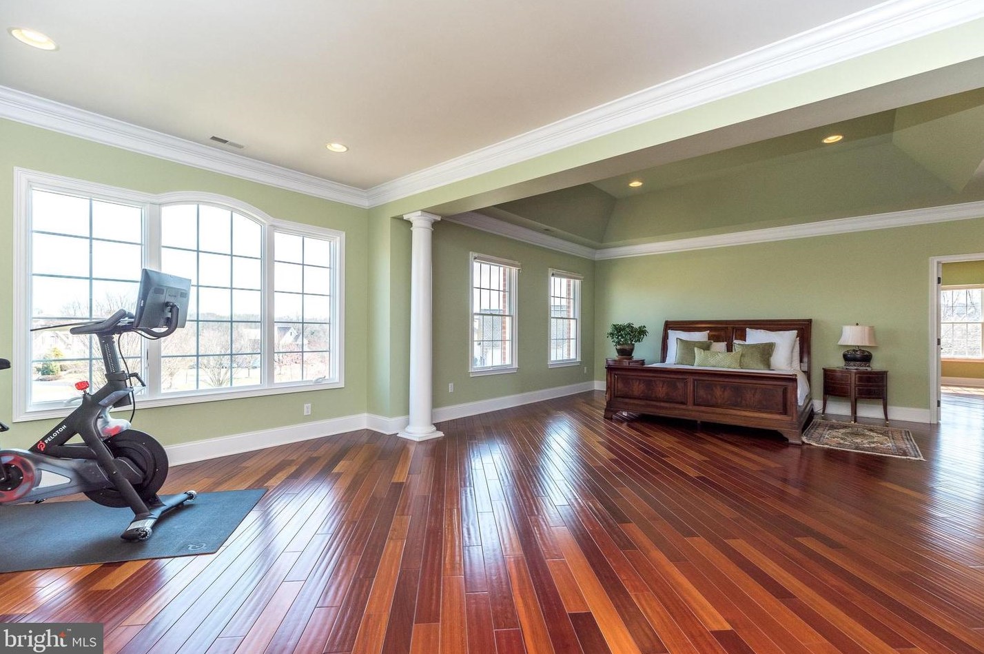 11 Holme Ct, Upper Makefield PA  18940-3024 exterior