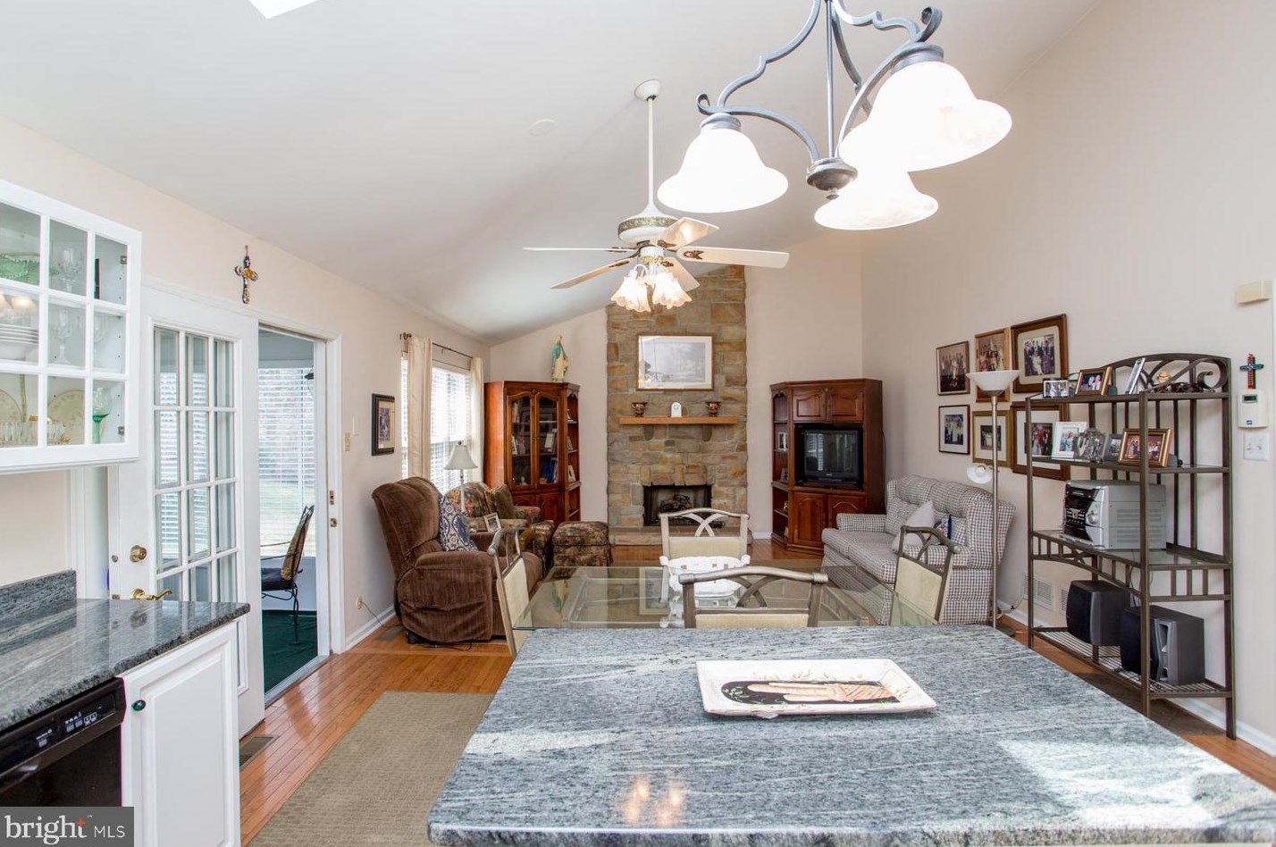 98 Steeplechase Dr, Gardenville PA  18901-5714 exterior