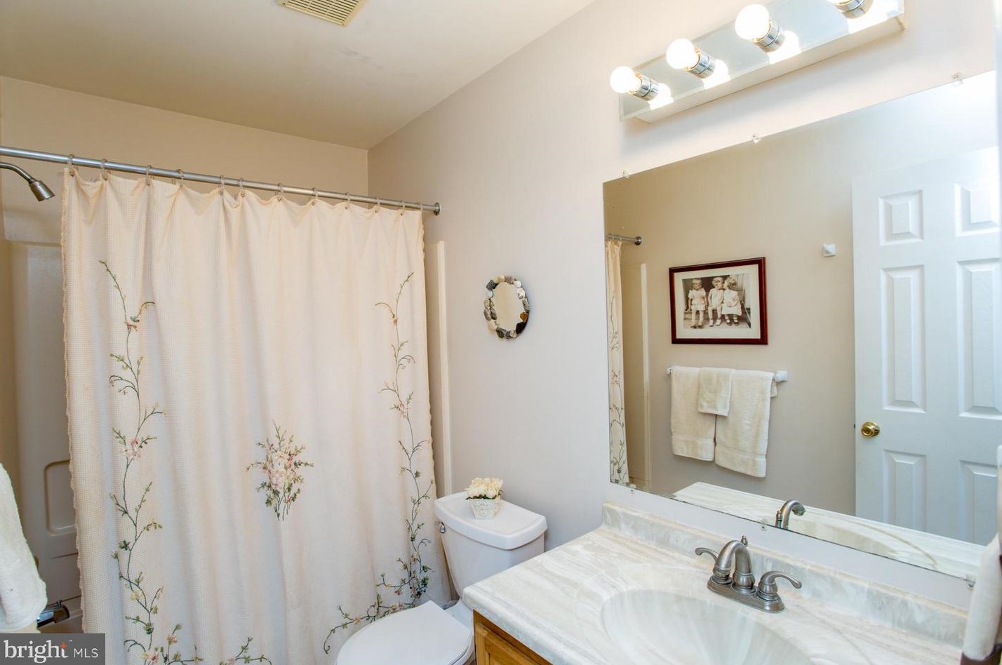 98 Steeplechase Dr, Gardenville PA  18901-5714 exterior