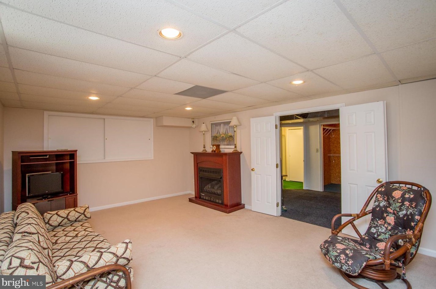 98 Steeplechase Dr, Gardenville PA  18901-5714 exterior