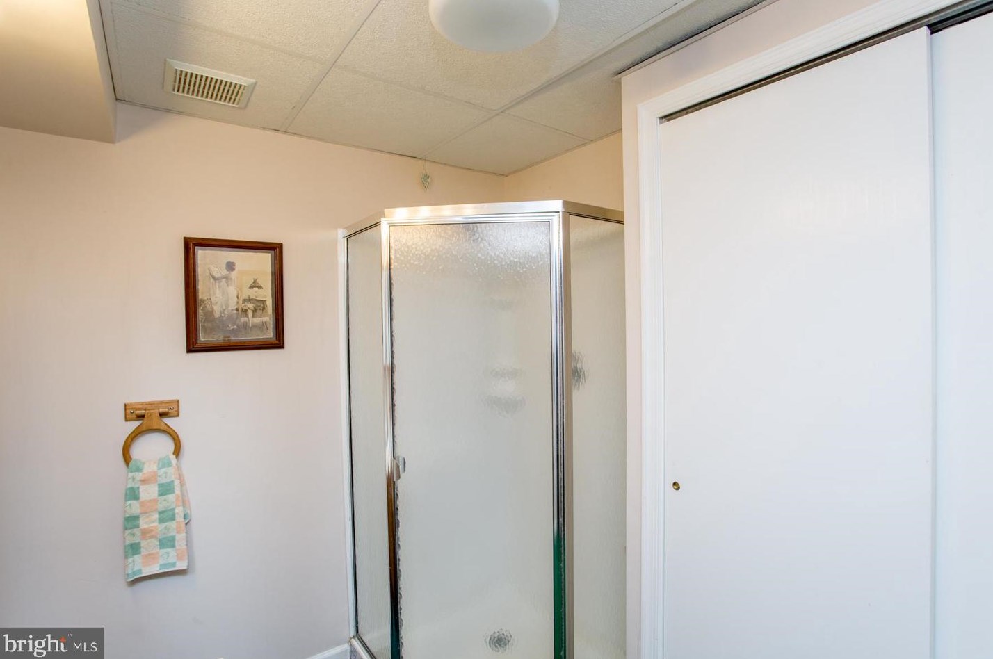 98 Steeplechase Dr, Gardenville PA  18901-5714 exterior