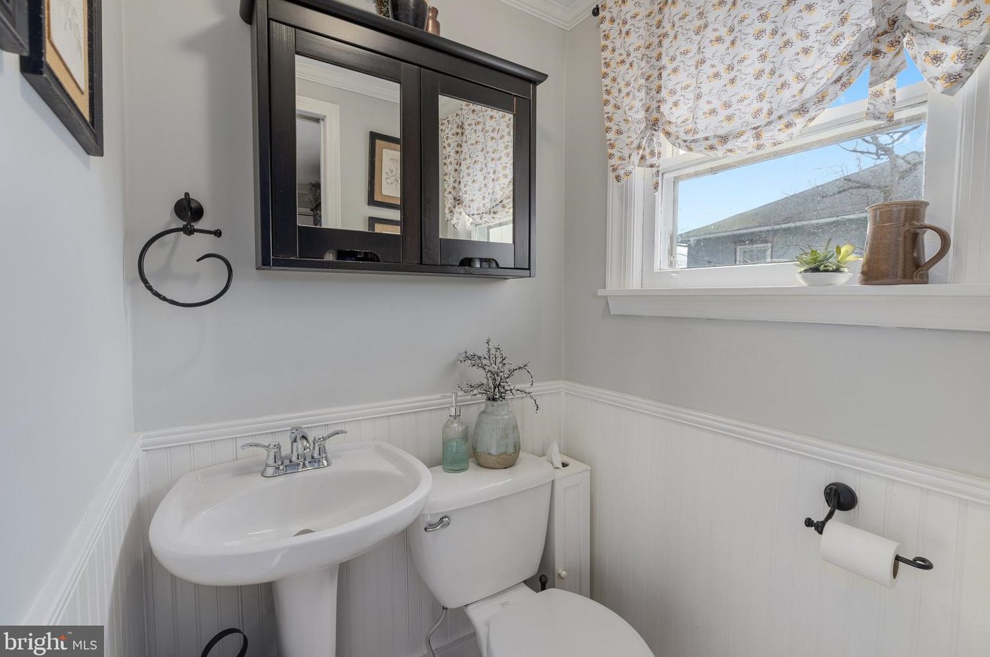 27 Green St, Sellersville PA  18960-2407 exterior