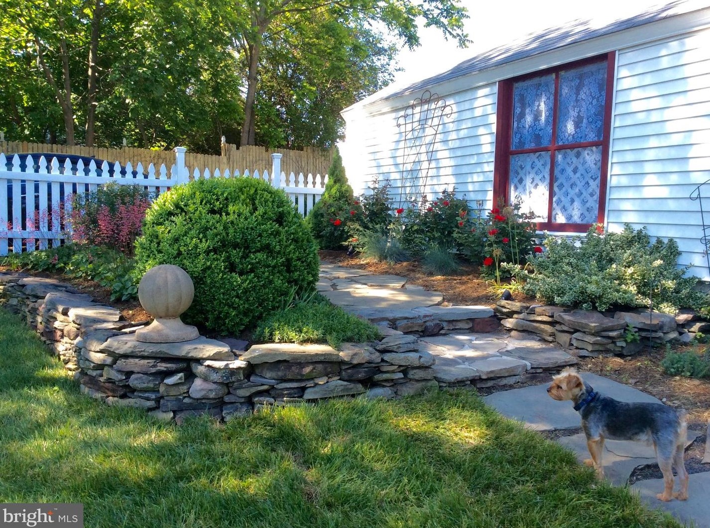 27 Green St, Sellersville PA  18960-2407 exterior