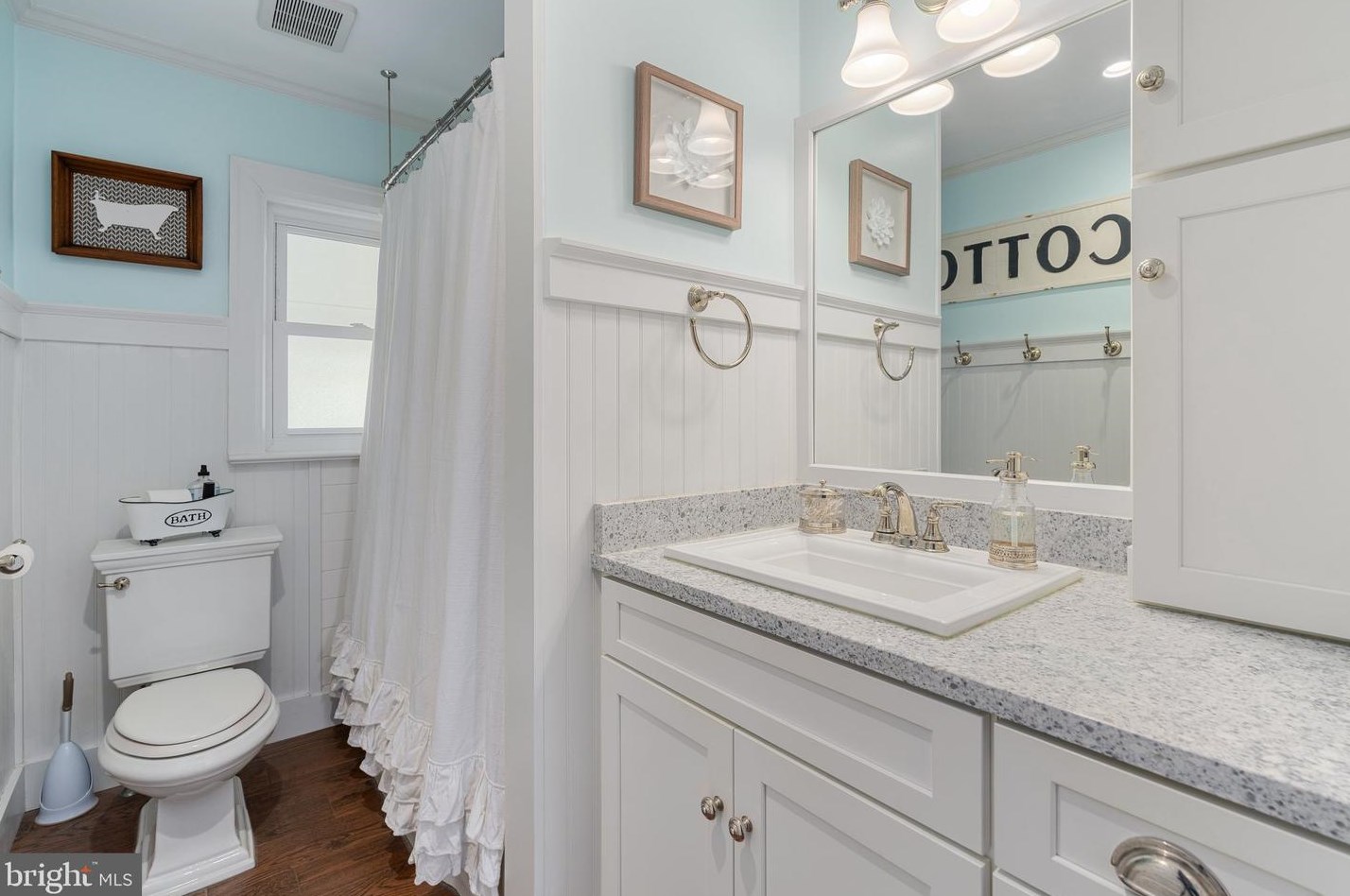 27 Green St, Sellersville PA  18960-2407 exterior