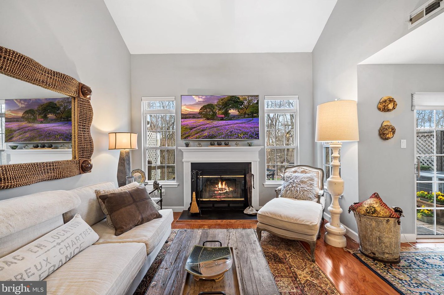 33 Cypress Pl, Upper Makefield PA  18940-9272 exterior