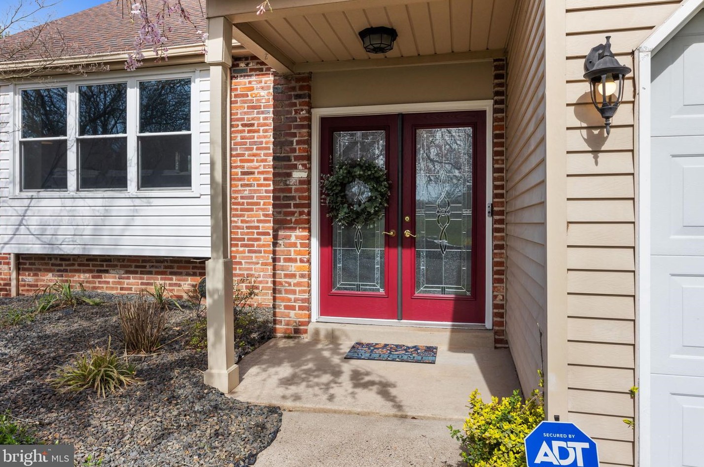 17 Connover Pl, Upper Makefield PA  18940-1117 exterior