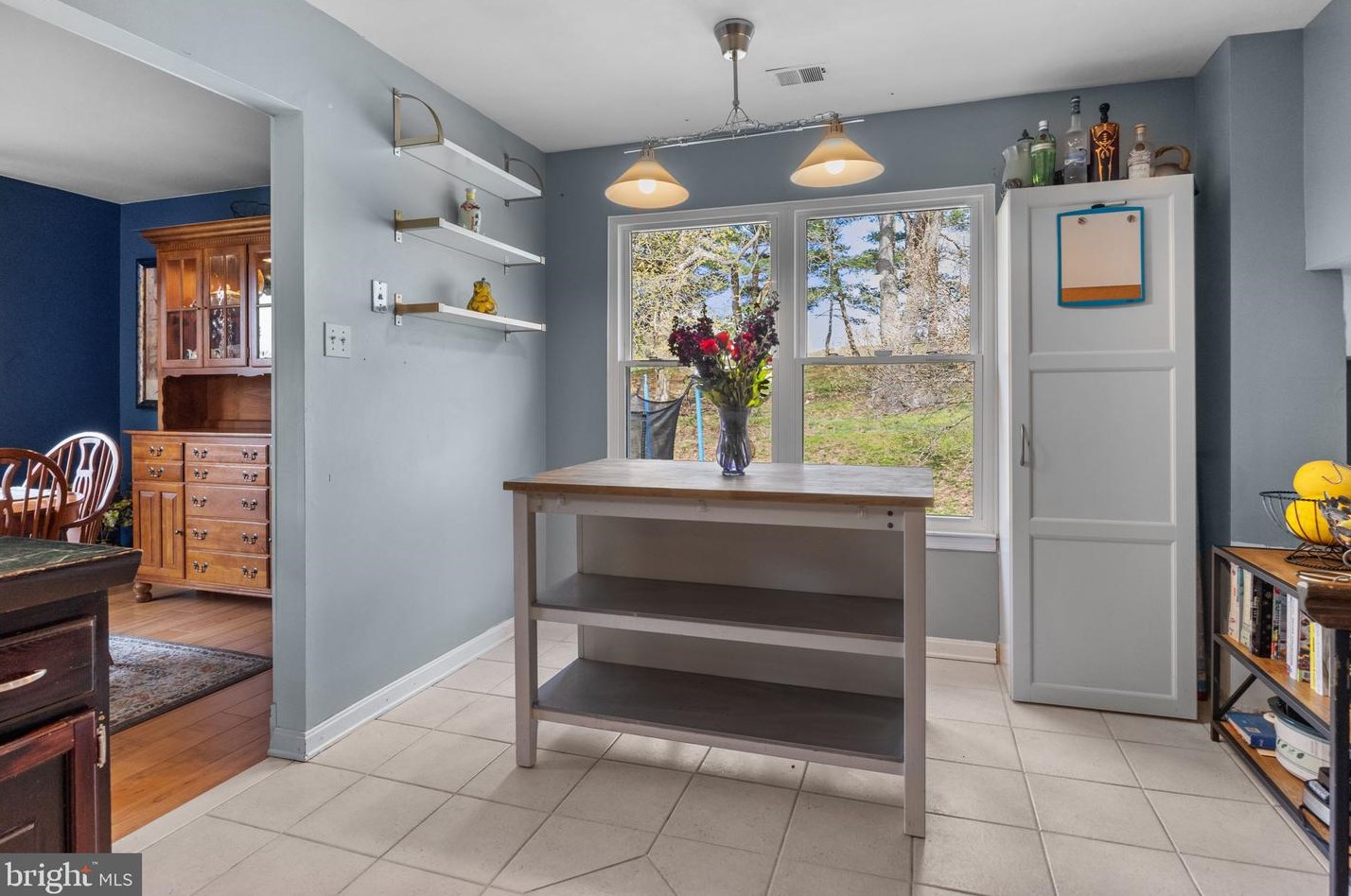 17 Connover Pl, Upper Makefield PA  18940-1117 exterior