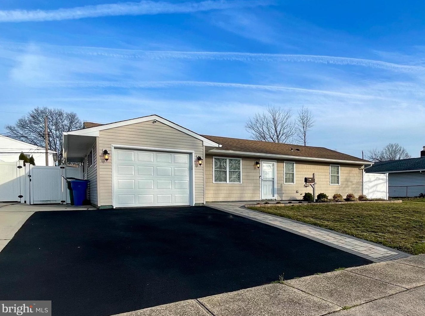 34 Shepherd Ln, Levittown PA  19055-2011 exterior