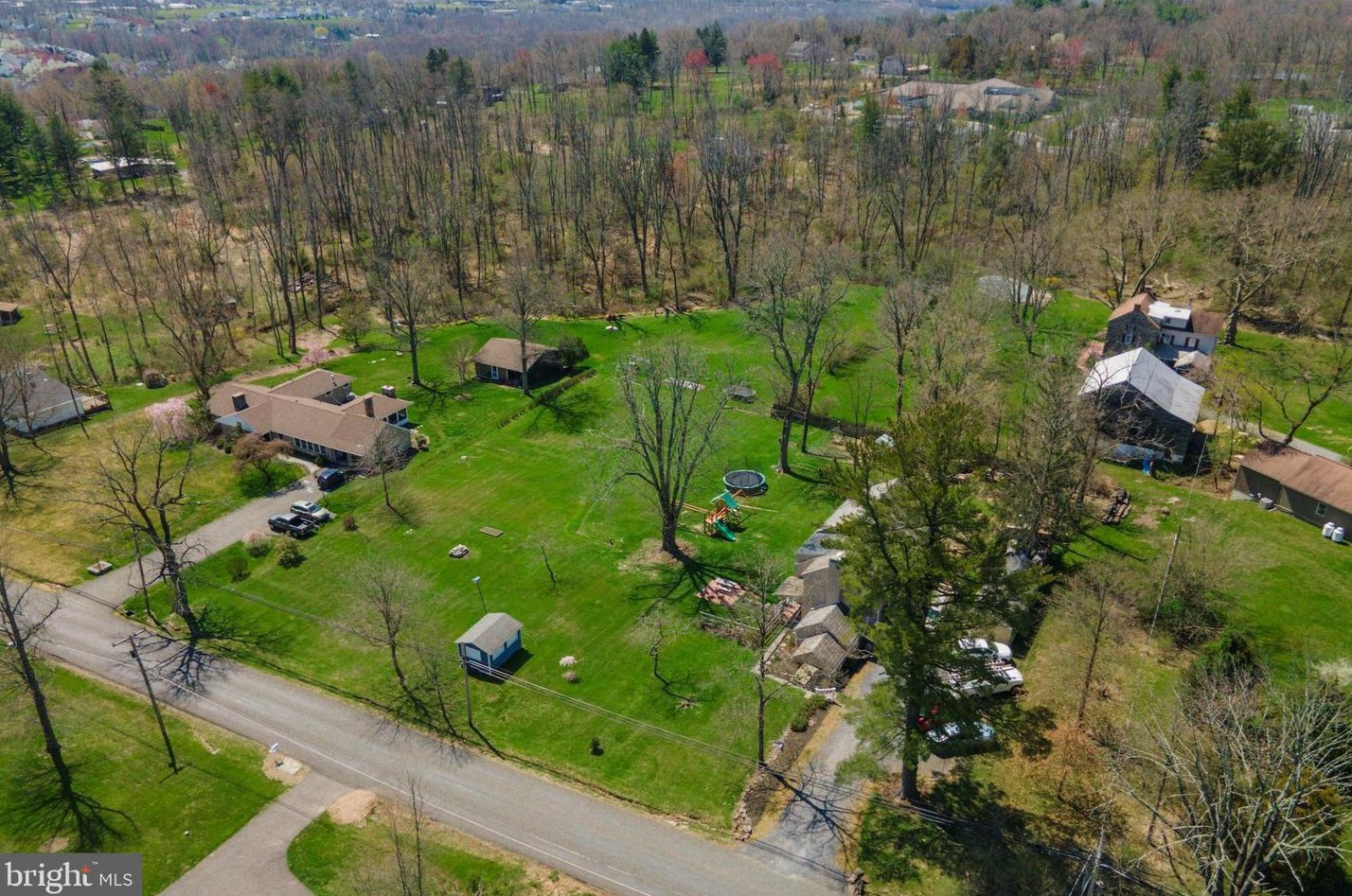 304 Farmers Ln, Sellersville PA  18960-1546 exterior